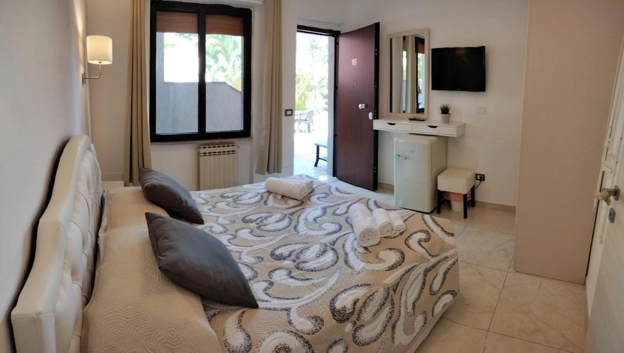 Sea Garden Rooms Termoli Exterior photo