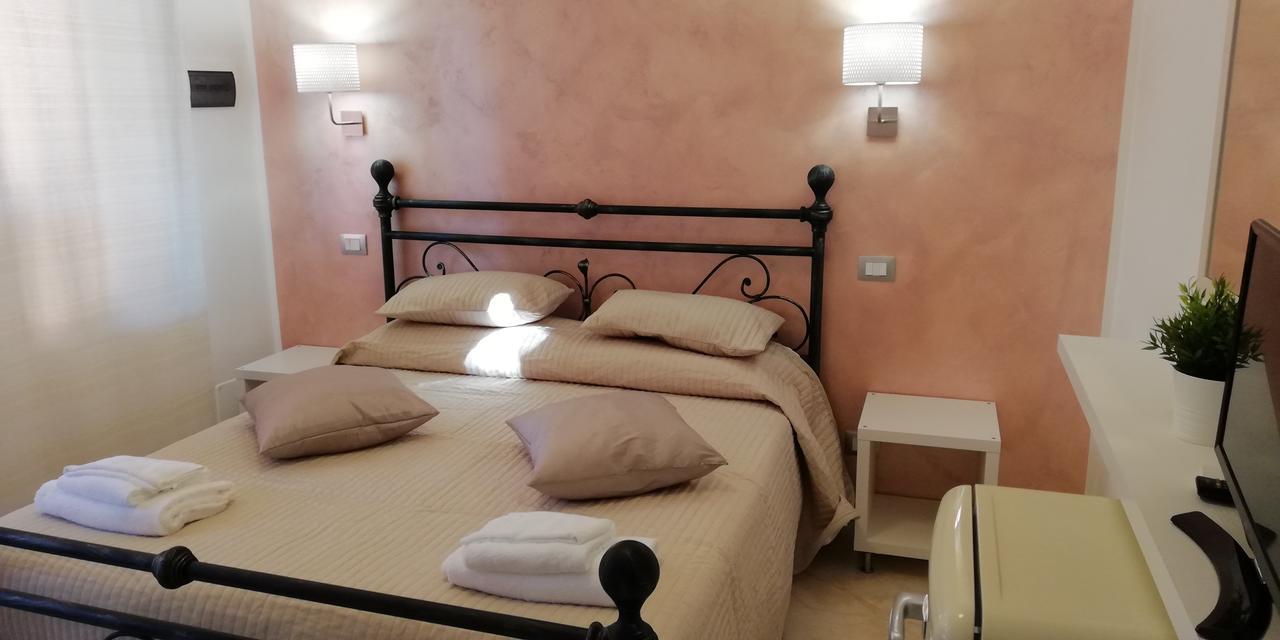 Sea Garden Rooms Termoli Exterior photo